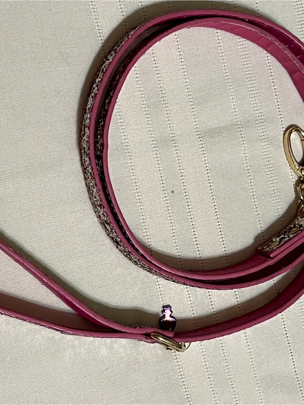 Betsey Johnson Pink Glitter Dog Leash with Gold Hardware